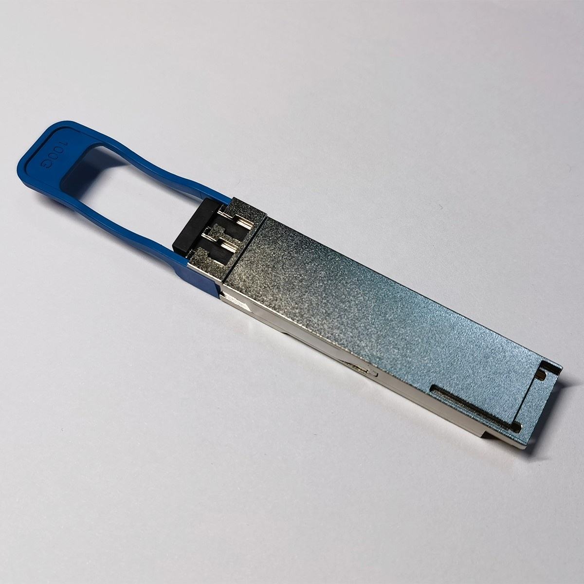 QSFP-200G-FR4-S 200G QSFP56 Transceiver, 200G-FR4, Duplex LC, 2km SMF